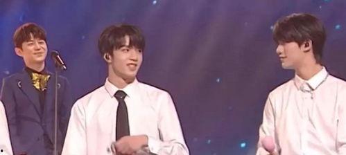 圈内人爆料cp是真的吗,疑似明星情侣恋情实锤，CP关系成真？  第3张